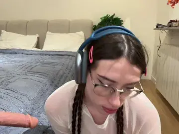 KellyyBeryy  live sex cam