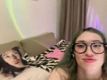 KellyyBeryy  live sex cam