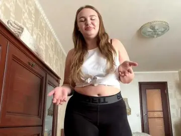 MaureenCardimino  live sex cam