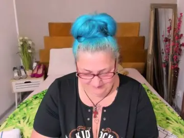 SweetBoobsM  live sex cam