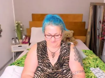 SweetBoobsM  live sex cam