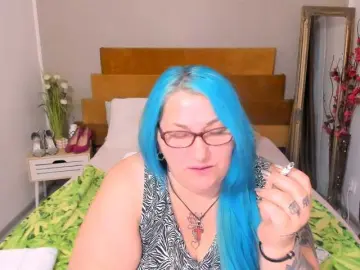 SweetBoobsM  live sex cam