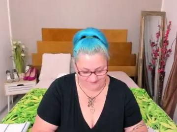 SweetBoobsM  live sex cam