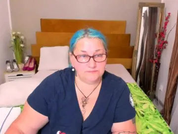 SweetBoobsM  live sex cam