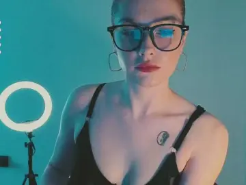 Narcissism  live sex cam