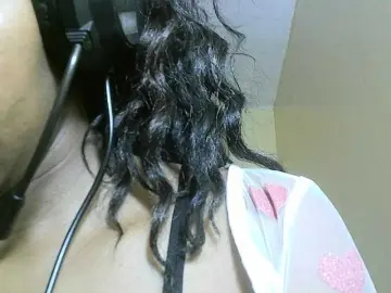 Avrilhunt  live sex cam