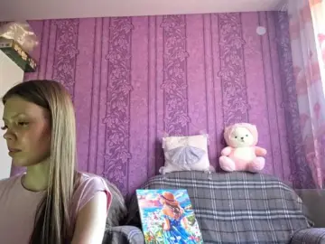 CharleenTetz  live sex cam