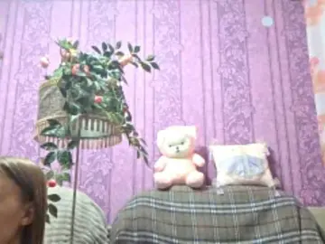 CharleenTetz  live sex cam