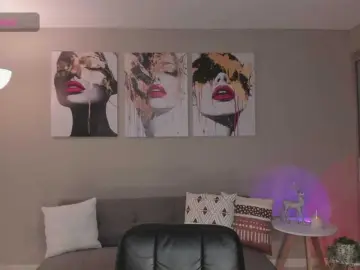 LelaWest  live sex cam