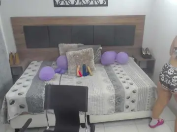 Miss-charlott-18  live sex cam