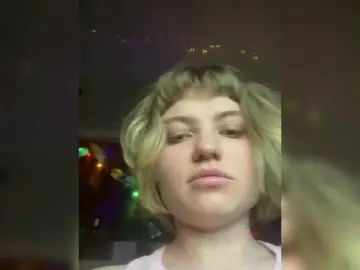 A-Huli  live sex cam