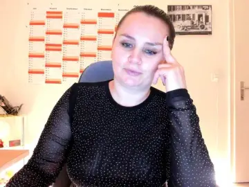 Elieen2  live sex cam