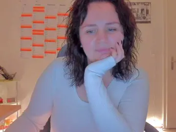 Elieen2  live sex cam