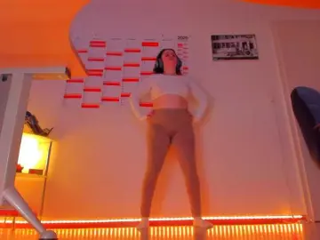 Elieen2  live sex cam