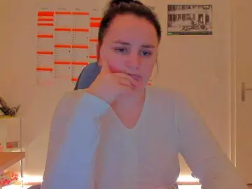 Elieen2  live sex cam