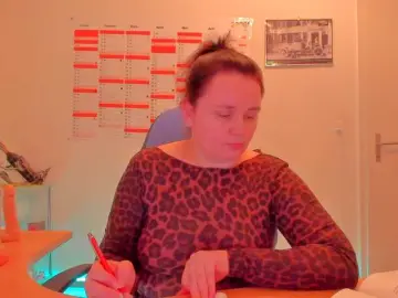 Elieen2  live sex cam