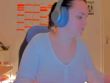 Elieen2  live sex cam