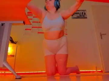 Elieen2  live sex cam