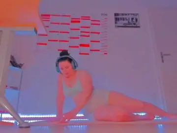 Elieen2  live sex cam