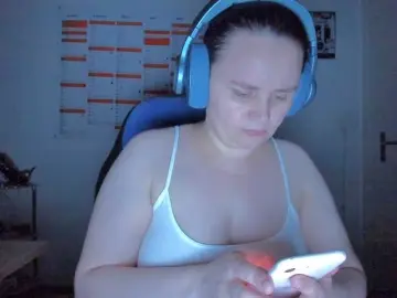 Elieen2  live sex cam