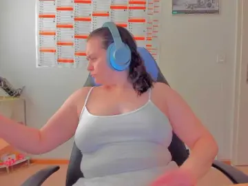 Elieen2  live sex cam