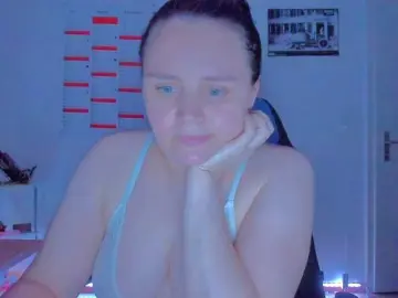 Elieen2  live sex cam