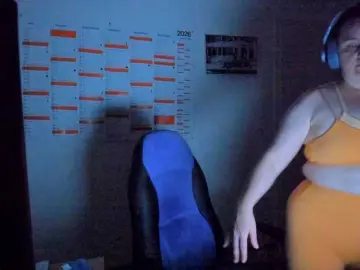 Elieen2  live sex cam