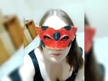 KiraFanat  live sex cam