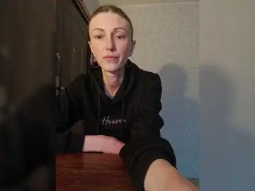 Lisann  live sex cam