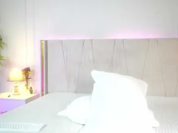 MiriamFoxx  live sex cam
