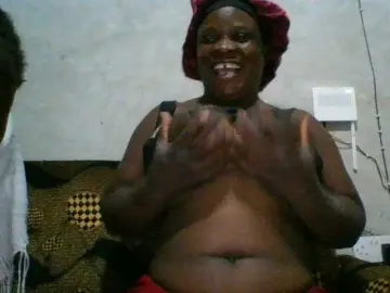 Bigboobies2  live sex cam