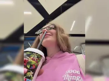 Marykiskis  live sex cam