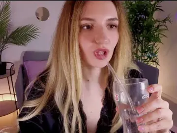 Marykiskis  live sex cam
