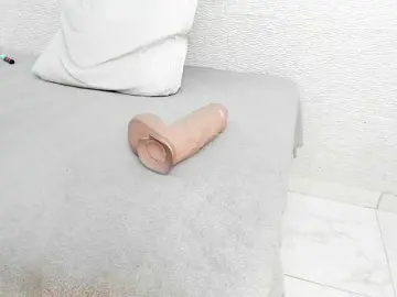 AlliceGreen  live sex cam