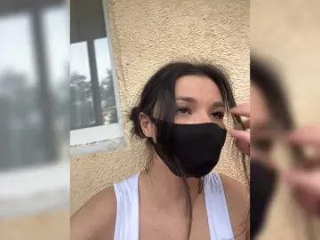 Barsi8  live sex cam