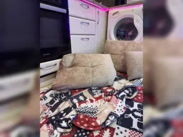 Barsi8  live sex cam