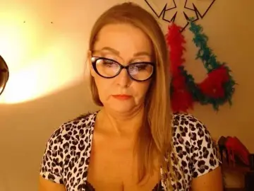 LEAperfect  live sex cam