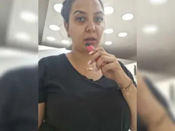 Rebeca4you  live sex cam