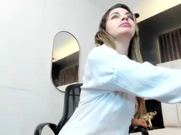 Danniamoore-  live sex cam
