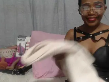 Sheila80  live sex cam