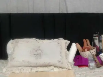 Sheila80  live sex cam