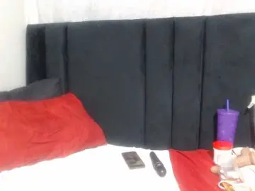 Sheila80  live sex cam