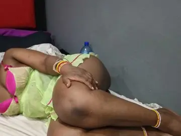 Sheila80  live sex cam