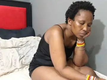 Sheila80  live sex cam