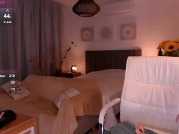 Tilly-Eliot  live sex cam