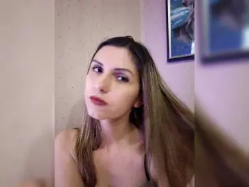 Vikki81660  live sex cam