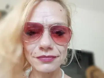 Evittaellite1-  live sex cam