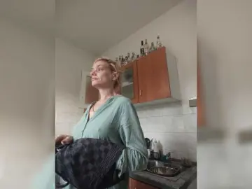 Evittaellite1-  live sex cam