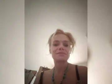 Evittaellite1-  live sex cam