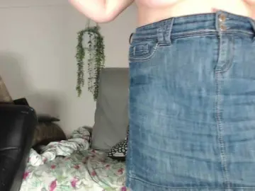 Titanic-tits  live sex cam